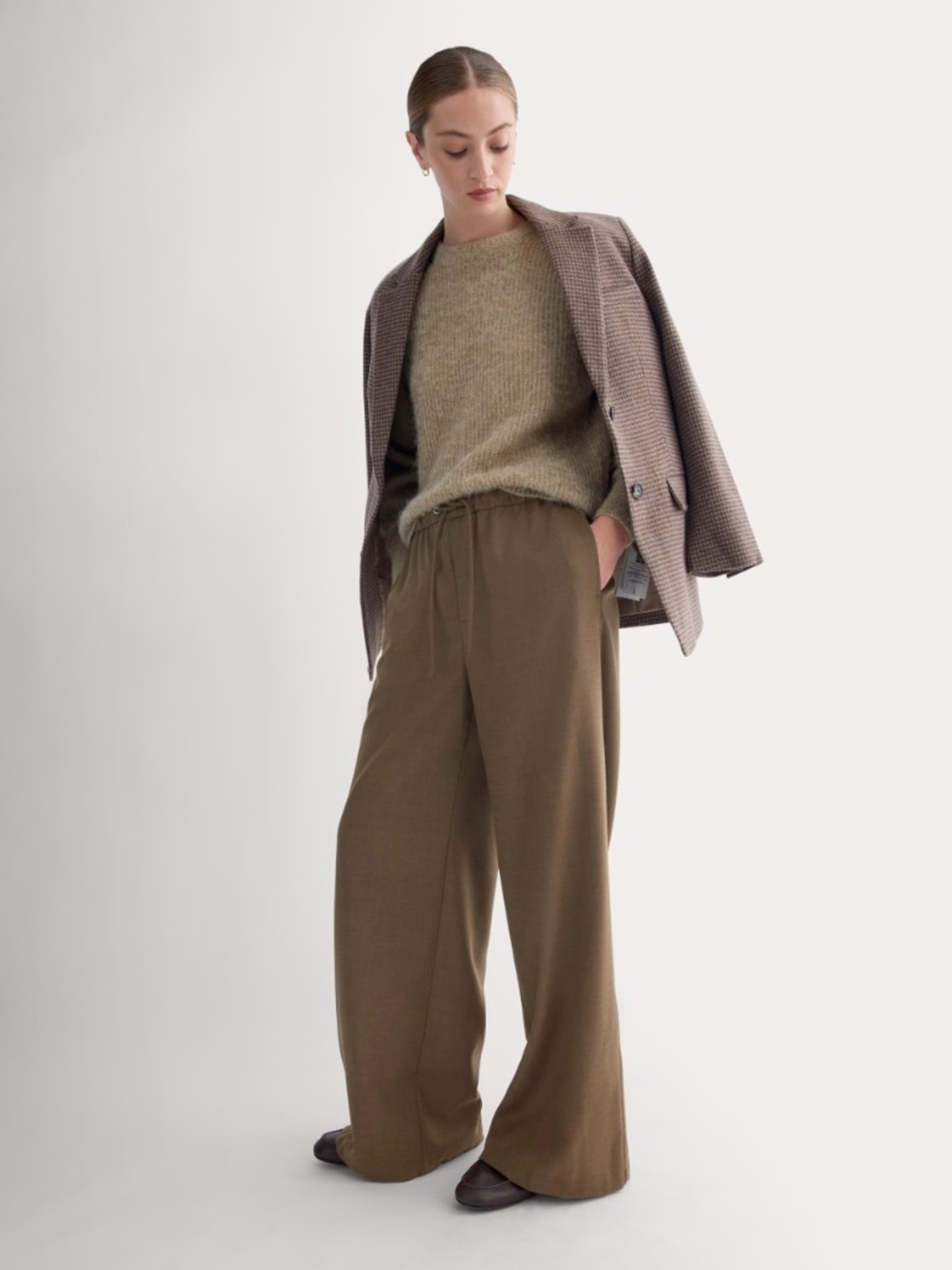 Everlane chocolate brown wool blend lined drawstring wide legged pant. Sz 8